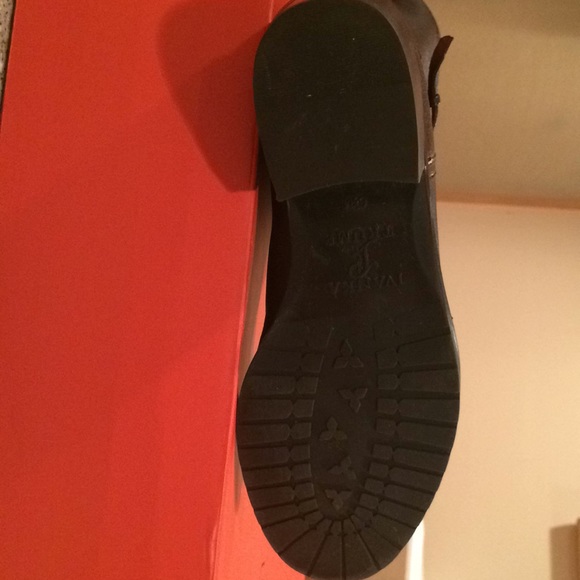 Ivanka Trump size 6.5 Dark Brown Leather Boots - Picture 5 of 8